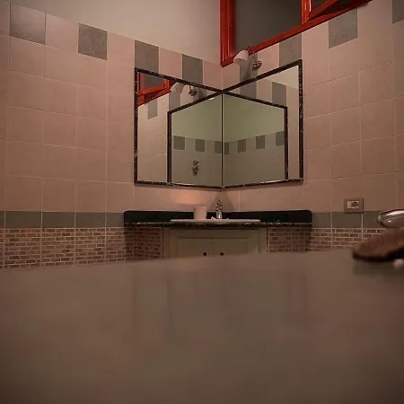 Alojamento de Acomodação e Pequeno-almoço Donnamaria